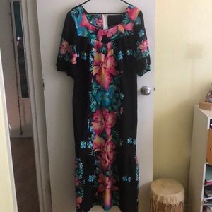 Black and Pink Orchid Muumuu